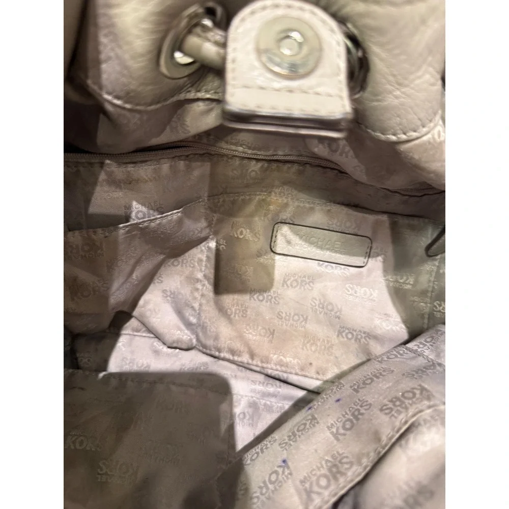 Michael Kors Leather Hobo Shoulder Bag‎ Gray Tassel Drawstring Magnet Close